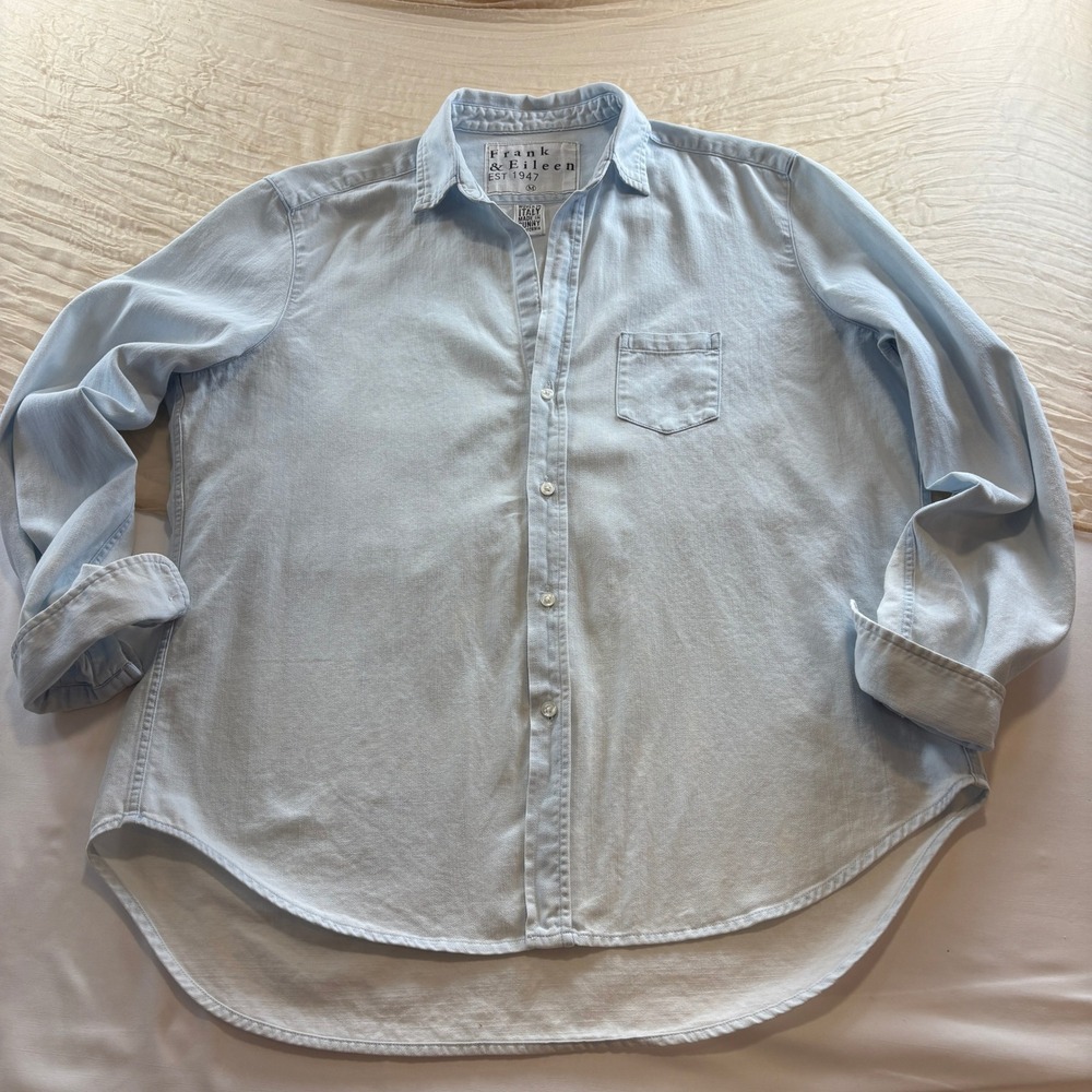 Frank & Eileen Est 1947 Womens Light Blue Long Sleeve Collared Button Down Sz M